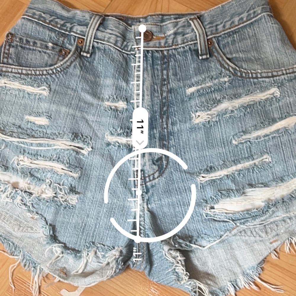 High waisted Levi denim shorts - Picture 8 of 8